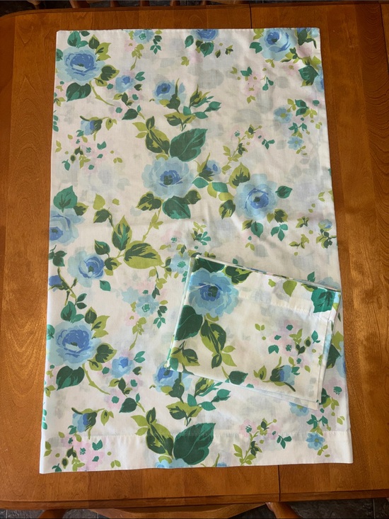 Truprest Other - Floral Blue & Green Pillowcase - Soft Cotton Bedding